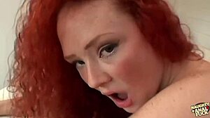 Rödhåriga Audrey Hollander erkänner, mitt hjärta och arsle är öppna för min hängande stud