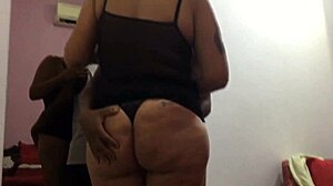 Corno Marido Watches Safada Esposa Banged by Dotado Amigo