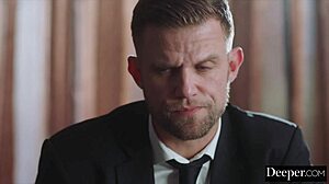 Divoká blondínka Emma ide airtight v divokej dvojitej penetrácii.