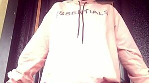 watch crazy bitch give advice about sexiness with dirty talk