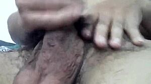 gay can tho suc cac unfolds in casual narrative style