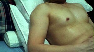 Trung niên gay body dâm cặc bự chat sex dâm 😏