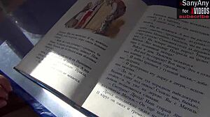 Ders sırasında masa altında riskli el işi 😱