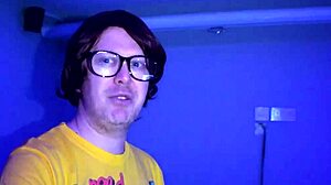 Leeds Geek Tricks Beautiful BBW Into First-Time Blowjob And Cumshot