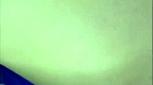 ลูกเลี้ยงเซอร์ไพรส์แม่เลี้ยงลาตินด้วย creampie และเล่นแอนแนล