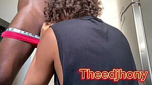 damn, giving that deepthroat to my buddy till he bursts! 😜