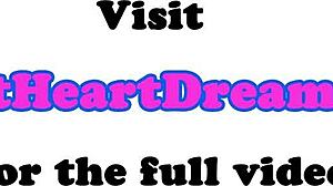 Lesbiske skjønnheter saksar fitta med sensuelle bevegelser