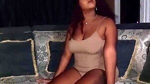 la encuentro en la calle pidiendo follar, es increible con cowgirl y deepthroat