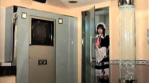 Asian Maid Pleasured In Hotel Room