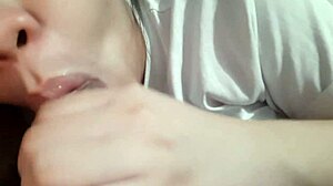 Does your pinay girlfriend blow like this?