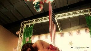 i love watching gorgeous sluts play with two cocks at once.