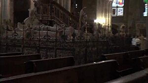 चेक टूरिस्ट के साथ प्राग कैसल के अंदर गहराई से एक्सप्लोरिंग!