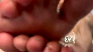 Piecitos y Culito Tease in Sexy First-Time Latina Solo