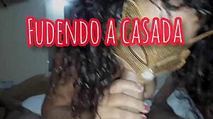 Casada liberada pelo marido corno entra na pica do dotado dj jump gemendo como uma puta