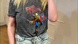 Hot Tall Blonde Amateur in Gamer Girl Casting Shows Huge Camel Toe in Denim Shorts