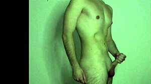 Young Webcam Amateur Masturbates Passionately