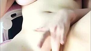 I, the redhead gamer girl Lizzie Buns, tell you how to stroke your cock and cum with my JOI