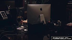 anya olsen liebt sperma und creampie in heißer szene