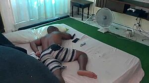 Paty Bumbum deixa homens exaustos após ação latina selvagem