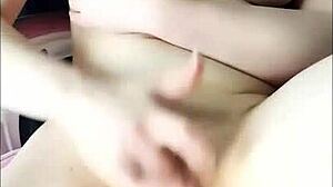 I, the redhead gamer girl Lizzie Buns, tell you how to stroke your cock and cum with my JOI