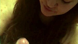 i got a amazin blowjob and she swallod my cum