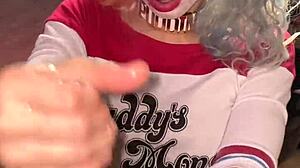 Harley Quinn cosplay cavalgada interracial