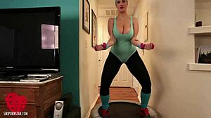 I love watching thick siri pornstar in lingerie finger her big natural tits and ass