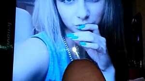 Beautiful Girl Jerking Off