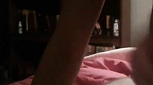 Amatör İri Memeli Genç Sakso Çekip Ağzına Boşalıyor