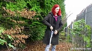 British redhead warns about peeing in public where people can see