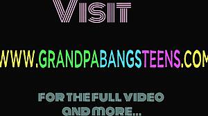 Sunt atât de atrasă de această adolescentă blondă fierbinte 18+ care seduce un bătrân