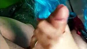 girlfriend gives careless blowjob to huge cock in homemade video