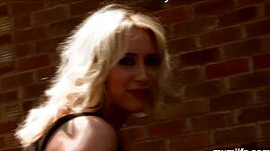 Watch Karlie Simon get fucked doggystyle at the car wash!