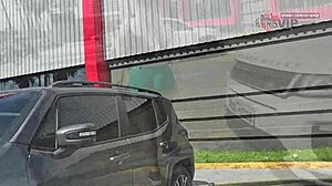 Кристина Алмейда във Форталеза, CE, с късо шорти натъпкана в теретиката, заснета от корно съпруг