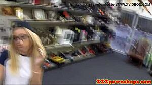 Amateur pawnshop hipster cockriding after bj!