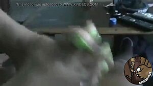 i love gettin footjobs from ebony girls with black toes on my cock