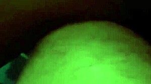 na piscina do motel aquela negra sexy oferece mamada intensa