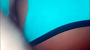 Jeg kneppede murerens liderlige pige i skolens runde røv i korte pyjamas