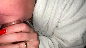 The maid sucked the clients big dick in the hotel