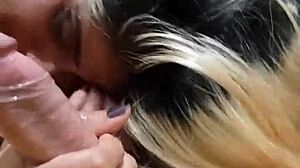 Linda Chica Chupándome La Verga Hasta Sacar Toda La Leche