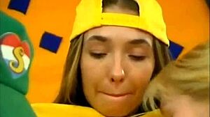 meri joins a blonde teen threesome