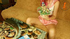 Redhead Foxy solves puzzle without panties or instructions