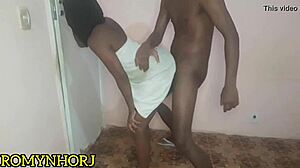 Morena Dando Uma Rapidinha Com O Primo