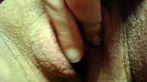 Long Pussy Close-Up Show!