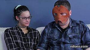 Wow! Kinky nymfoman knullas hårt i brutal rövbehandling!