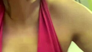 Nossa meu treino na academia me deixou muito suada qui at� minha bucetinha escorreu fiquei com vergonha de tanto tes�o