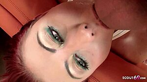 Взех слаба червенокоса чехкиня с очила за грубо чукане