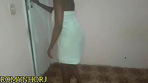 Morena Dando Uma Rapidinha Com O Primo