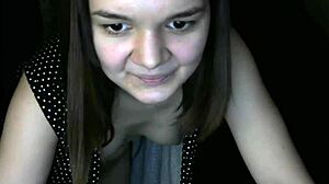 hotcutemay shows pussy and ass tease