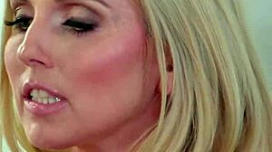 holy crap! lusty teen Bailey Brooke tongue fucks stepmom’s big booty hard!